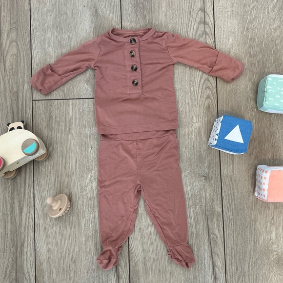 Lou Lou and Company Other - Lou Lou and Company pink top & bottom Newborn